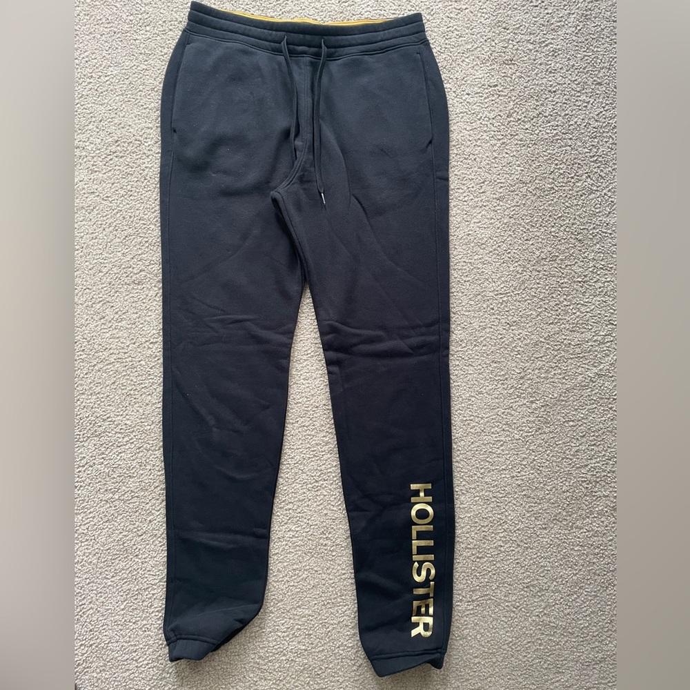 Men’s Hollister pants size medium